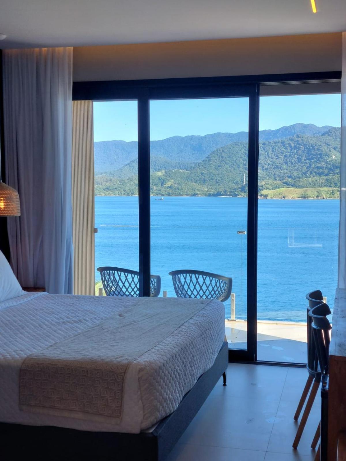 Suites Na Casa Da Praia Ильябела Номер фото