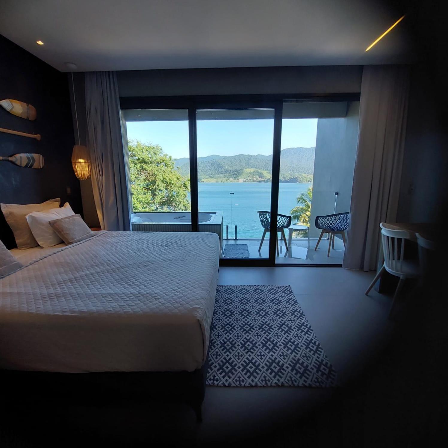 Suites Na Casa Da Praia Ильябела Номер фото