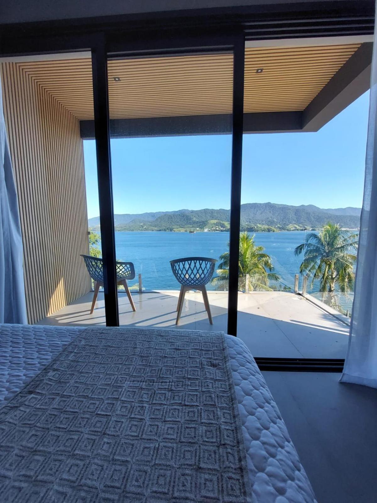 Suites Na Casa Da Praia Ильябела Номер фото