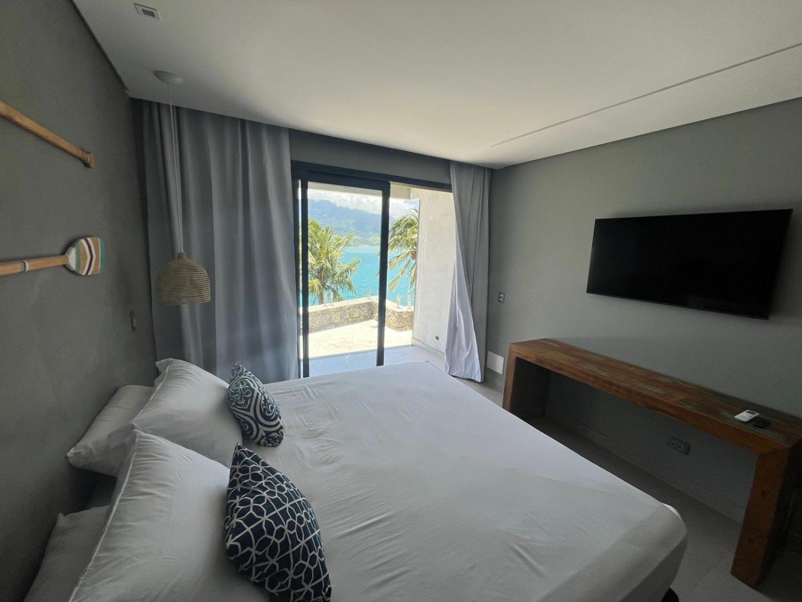 Suites Na Casa Da Praia Ильябела Номер фото