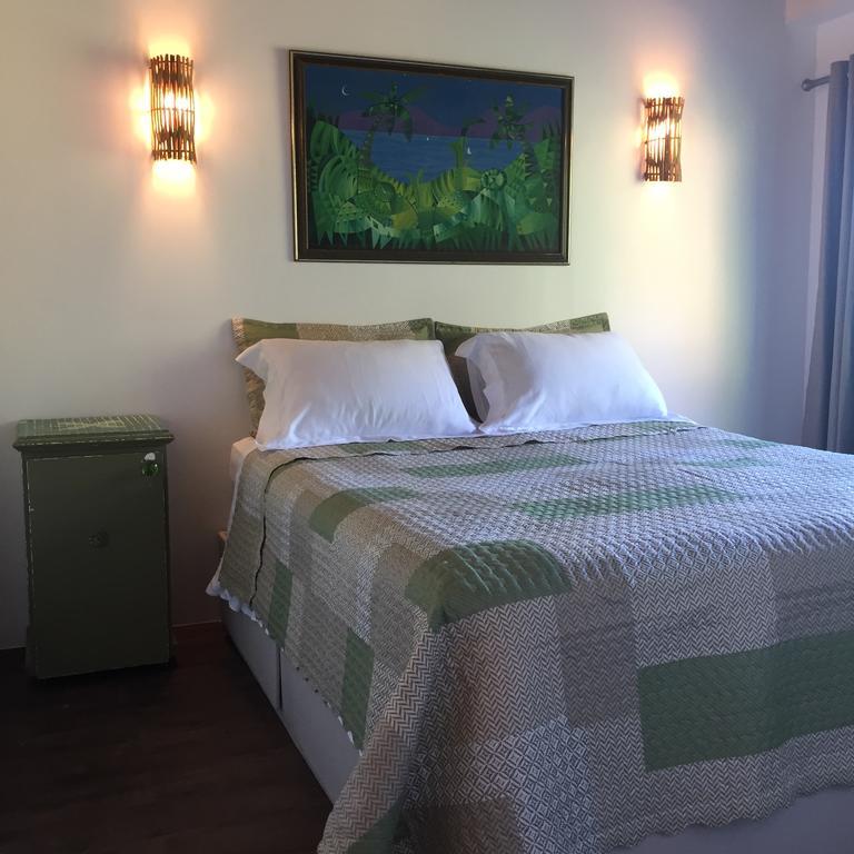 Suites Na Casa Da Praia Ильябела Экстерьер фото