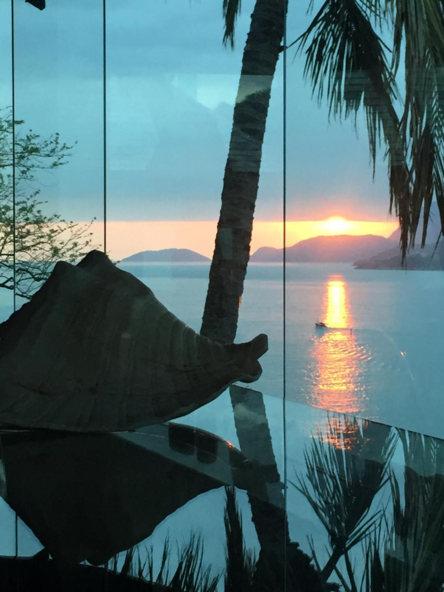 Suites Na Casa Da Praia Ильябела Экстерьер фото