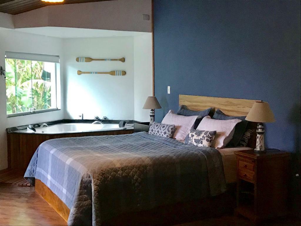 Suites Na Casa Da Praia Ильябела Экстерьер фото